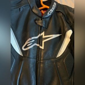 Alpine stars leather motorcycle jacket. GP-R model. Msrp 499.Read description